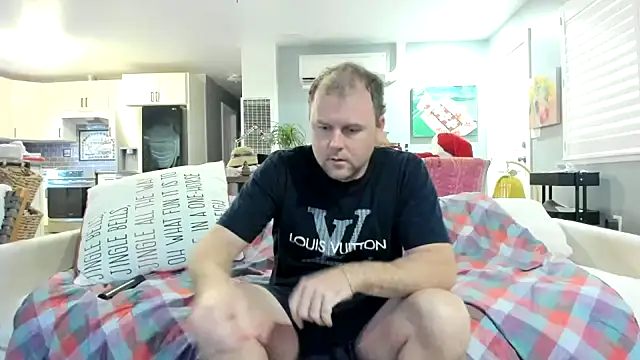 Studmuffin4you online show from February 14, 2026, 12:18 am