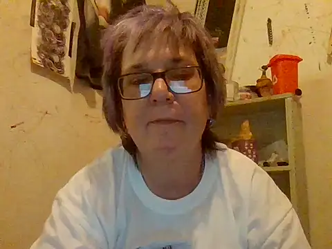 Snapshot of becky1111 chatting on June 27, 2026, 5:29 pm becky1111 online show from June 27, 2026, 5:29 pm