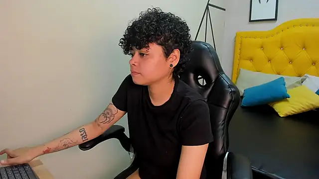 Sasha Venom online show from January 6, 2026, 7:28 pm