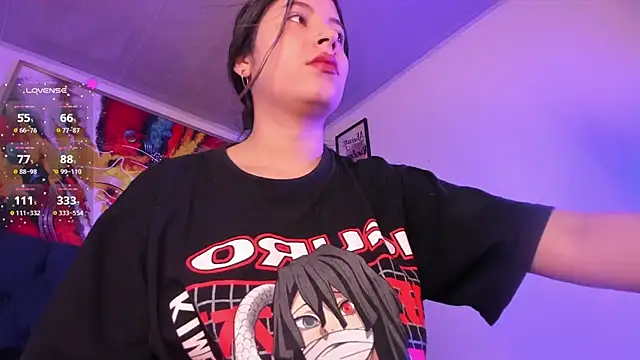 Snapshot of Violet_Blazee chatting on January 11, 2026, 11:37 am Violet Blazee online show from January 11, 2026, 11:37 am