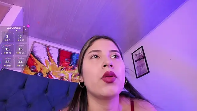 Snapshot of Violet_Blazee chatting on January 14, 2026, 5:24 am Violet Blazee online show from January 14, 2026, 5:24 am