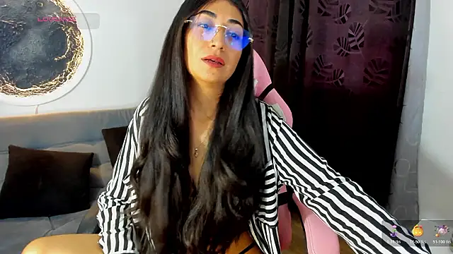 Snapshot of luna_martii chatting on February 3, 2026, 10:48 pm luna martii online show from February 3, 2026, 10:48 pm