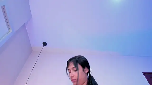 GahiaBelucci online show from March 11, 2026, 11:38 am