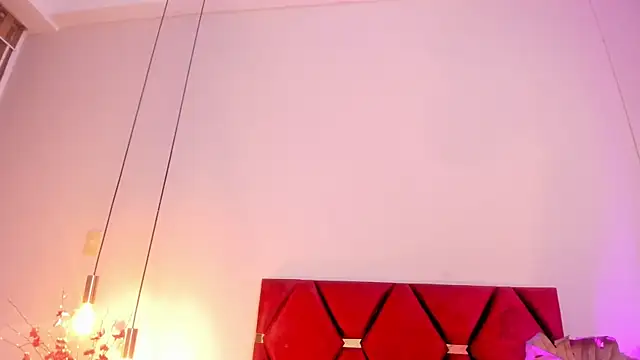 GahiaBelucci online show from April 21, 2026, 4:12 pm