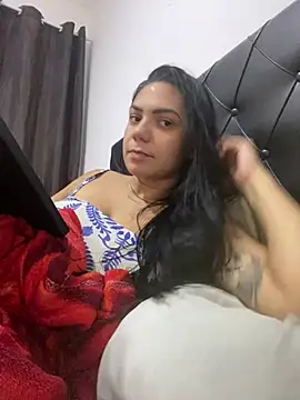 Nini  online show from February 14, 2026, 6:37 pm