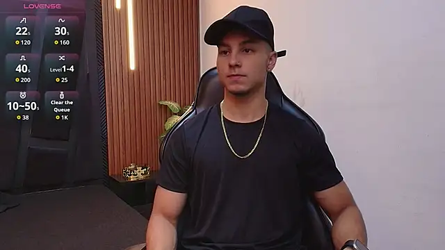 Noah Clarkk online show from April 19, 2026, 1:32 pm