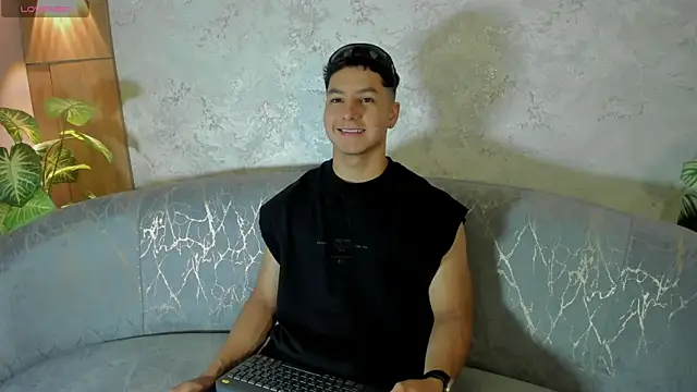 Snapshot of Noah_Clarkk chatting on June 27, 2026, 4:01 pm Noah Clarkk online show from June 27, 2026, 4:01 pm