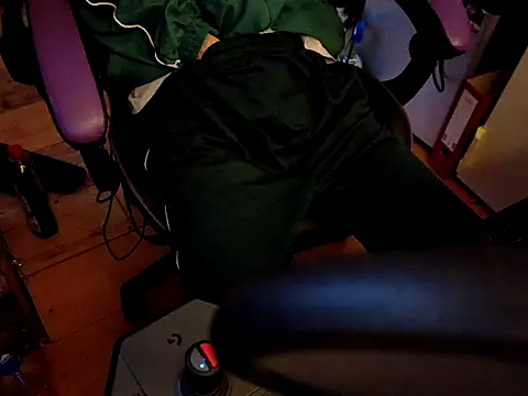Snapshot of Gay-Versaut chatting on March 30, 2026, 7:15 pm Gay-Versaut online show from March 30, 2026, 7:15 pm