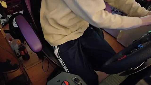 Snapshot of Gay-Versaut chatting on May 12, 2026, 9:45 pm Gay-Versaut online show from May 12, 2026, 9:45 pm