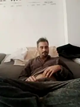 Snapshot of zeur chatting on January 12, 2026, 4:23 pm zeur online show from January 12, 2026, 4:23 pm