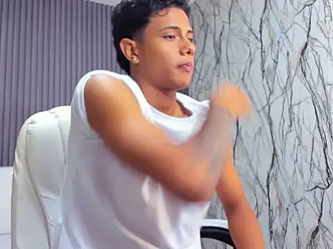 Snapshot of andrew_myersx chatting on January 7, 2026, 2:14 am andrew myersx online show from January 7, 2026, 2:14 am