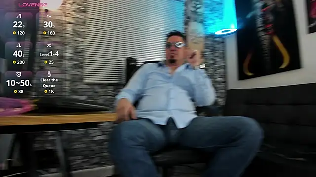 Snapshot of Dante_Bellini chatting on June 18, 2026, 2:10 pm Dante Bellini online show from June 18, 2026, 2:10 pm