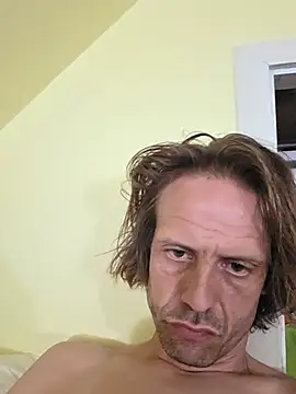 Snapshot of Danny543267 chatting on July 31, 2026, 9:03 pm Danny543267 online show from July 31, 2026, 9:03 pm