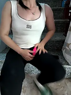 Sweet-Berryy online show from April 21, 2026, 3:13 am