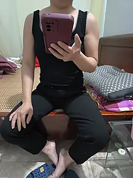 Sweet-Berryy online show from July 8, 2026, 2:49 am