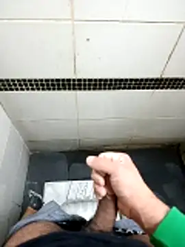 Snapshot of musa27272 chatting on March 4, 2026, 10:27 pm musa27272 online show from March 4, 2026, 10:27 pm