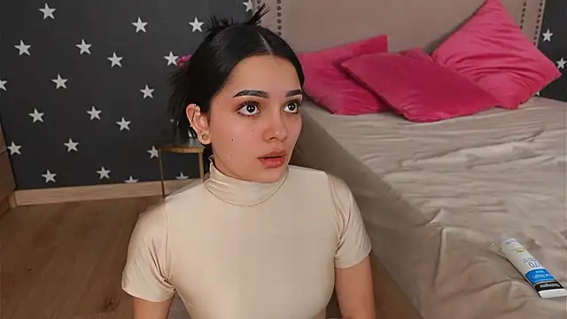 Snapshot of RaquellStar chatting on March 3, 2026, 1:45 am RaquellStar online show from March 3, 2026, 1:45 am