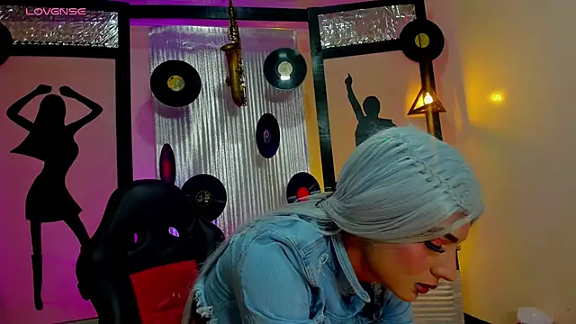 Snapshot of Sharlo_ chatting on January 13, 2026, 3:56 am Sharlo online show from January 13, 2026, 3:56 am