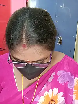 Snapshot of sirisha__9 chatting on May 15, 2026, 11:12 pm sirisha 9 online show from May 15, 2026, 11:12 pm