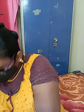 Snapshot of sirisha__9 chatting on July 11, 2026, 5:43 am sirisha 9 online show from July 11, 2026, 5:43 am
