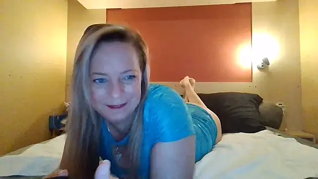 Miss-Chupagirly online show from January 12, 2026, 9:03 am