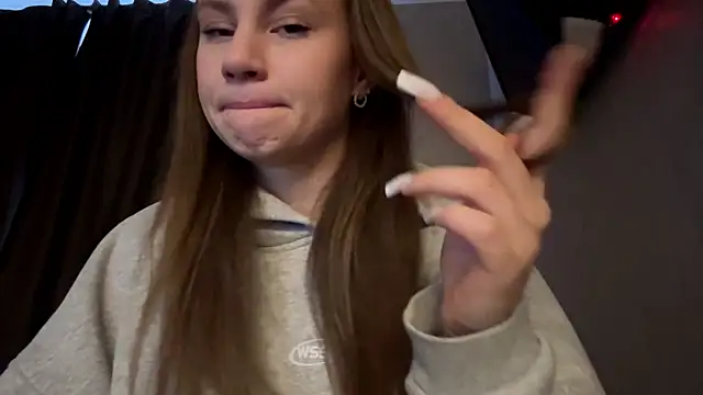 lisa montana online show from January 7, 2026, 8:39 am