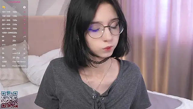 DeliaLoma online show from March 13, 2026, 6:09 am