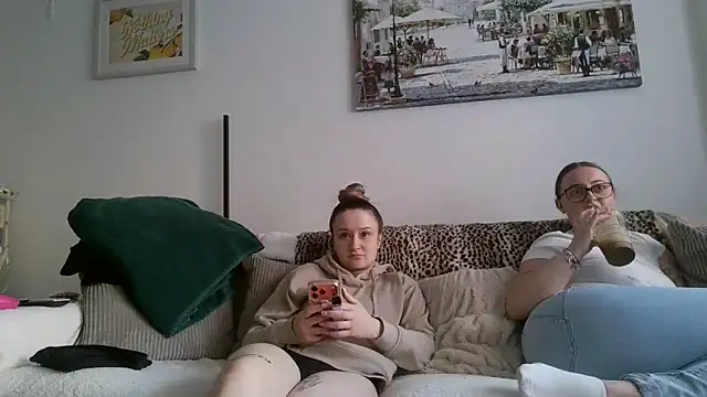 LilyLuck  online show from February 24, 2026, 3:32 pm