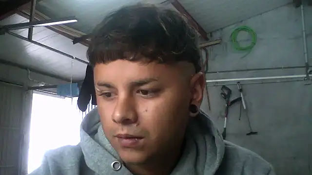 Snapshot of Sickbooy69 chatting on May 3, 2026, 9:37 am Sickbooy69 online show from May 3, 2026, 9:37 am