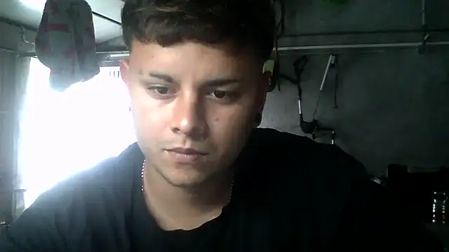 Snapshot of Sickbooy69 chatting on May 6, 2026, 4:45 pm Sickbooy69 online show from May 6, 2026, 4:45 pm