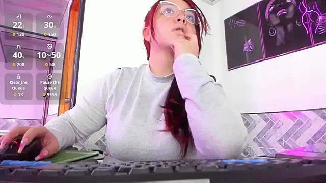 Isaa Tyler online show from December 22, 2025, 4:59 pm