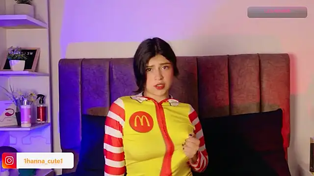 hannaa cute online show from March 11, 2026, 11:16 am