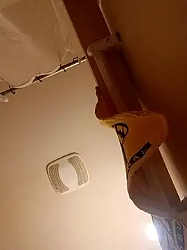 pinkcheetah12 online show from April 12, 2026, 6:35 pm