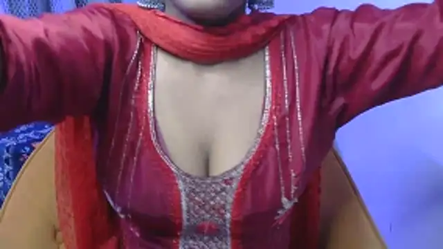 Snapshot of bold-smirthii chatting on June 7, 2026, 3:32 am bold-smirthii online show from June 7, 2026, 3:32 am