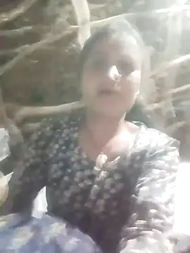 Cuty priti online show from April 19, 2026, 5:23 pm