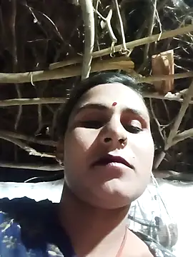 Cuty priti online show from April 21, 2026, 5:39 pm