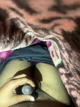 Snapshot of Horny__daddy0 chatting on December 23, 2025, 5:05 am Horny daddy0 online show from December 23, 2025, 5:05 am