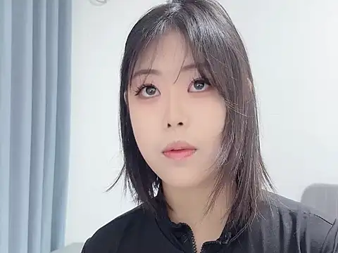 smalldaisy online show from December 22, 2025, 1:57 am