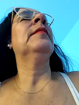 KiaraFoster online show from April 15, 2026, 11:17 am