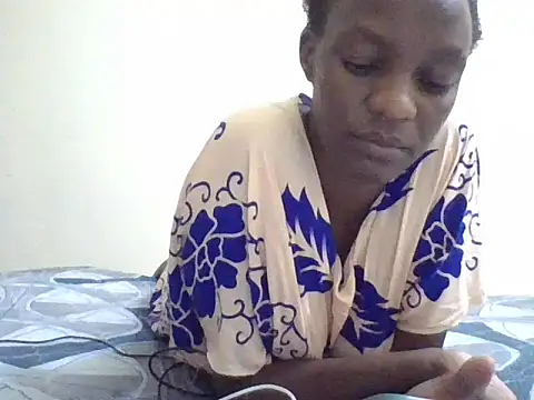 Snapshot of SimplyHer chatting on December 22, 2025, 4:15 pm SimplyHer online show from December 22, 2025, 4:15 pm