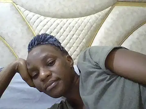 Snapshot of SimplyHer chatting on January 10, 2026, 11:20 pm SimplyHer online show from January 10, 2026, 11:20 pm