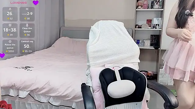 Ogravity  online show from March 3, 2026, 2:34 pm