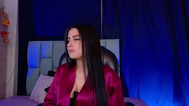 Snapshot of Emilyy05_ chatting on June 17, 2026, 4:04 am Emilyy05 online show from June 17, 2026, 4:04 am
