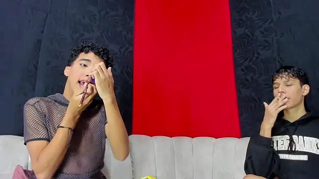 Snapshot of Pleasure_boys_hot chatting on January 15, 2026, 7:06 pm Pleasure boys hot online show from January 15, 2026, 7:06 pm