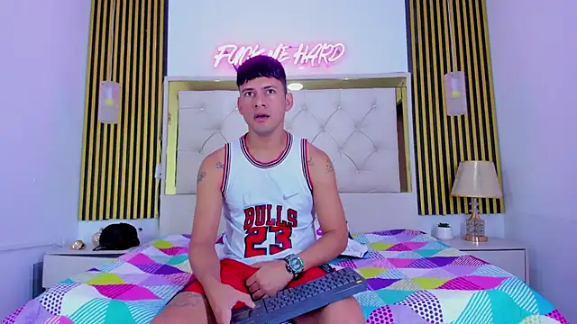 Sweet kevin1 online show from December 23, 2025, 6:11 am