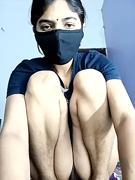 Snapshot of Curvy_Kavya chatting on February 19, 2026, 7:37 am Curvy Kavya online show from February 19, 2026, 7:37 am