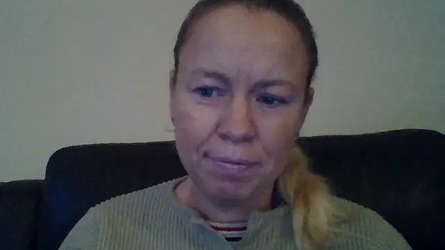 jennyblondeuk online show from January 14, 2026, 4:12 pm