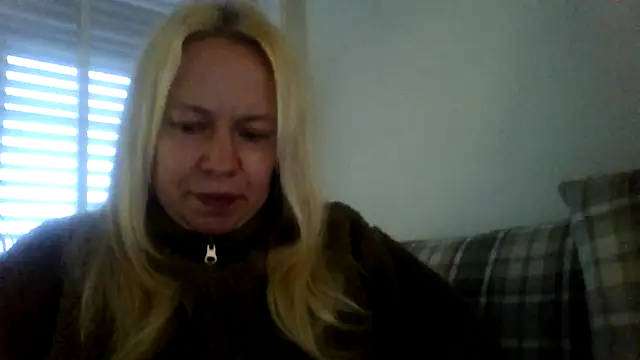 Snapshot of jennyblondeuk chatting on February 21, 2026, 5:25 pm jennyblondeuk online show from February 21, 2026, 5:25 pm
