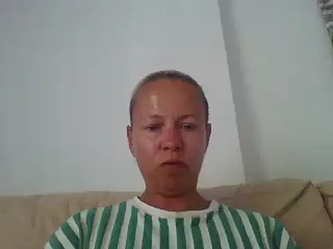 jennyblondeuk online show from June 3, 2026, 4:56 pm