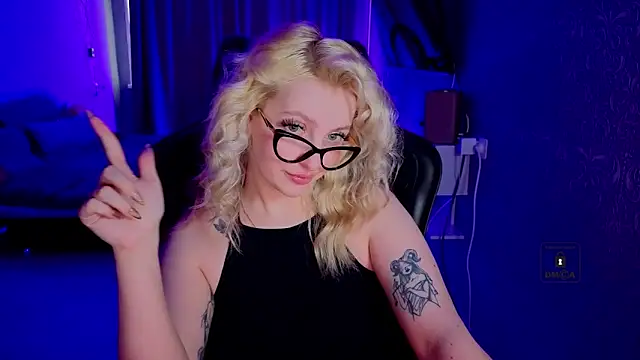 Eva Vibe  online show from April 13, 2026, 7:25 am